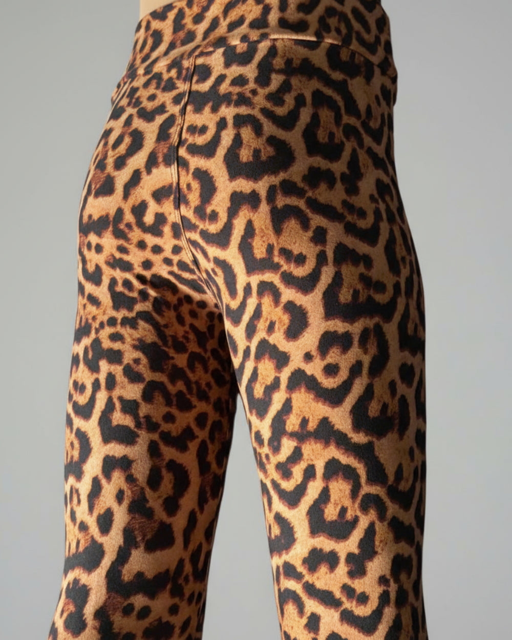 Trendy leopard print leggings