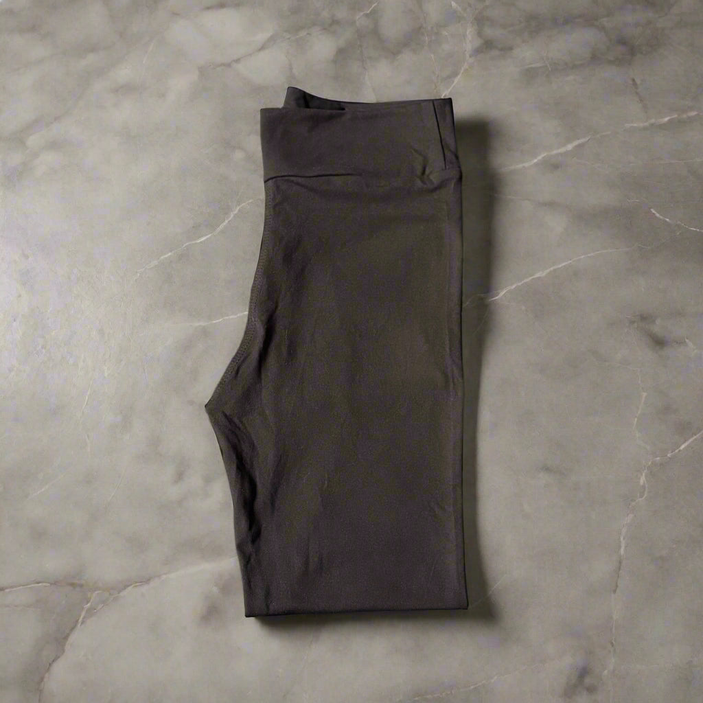 Solid colour, soft, stretch leggings in black, green, navy, grey, orange, pink, fuchsia, purple and more!