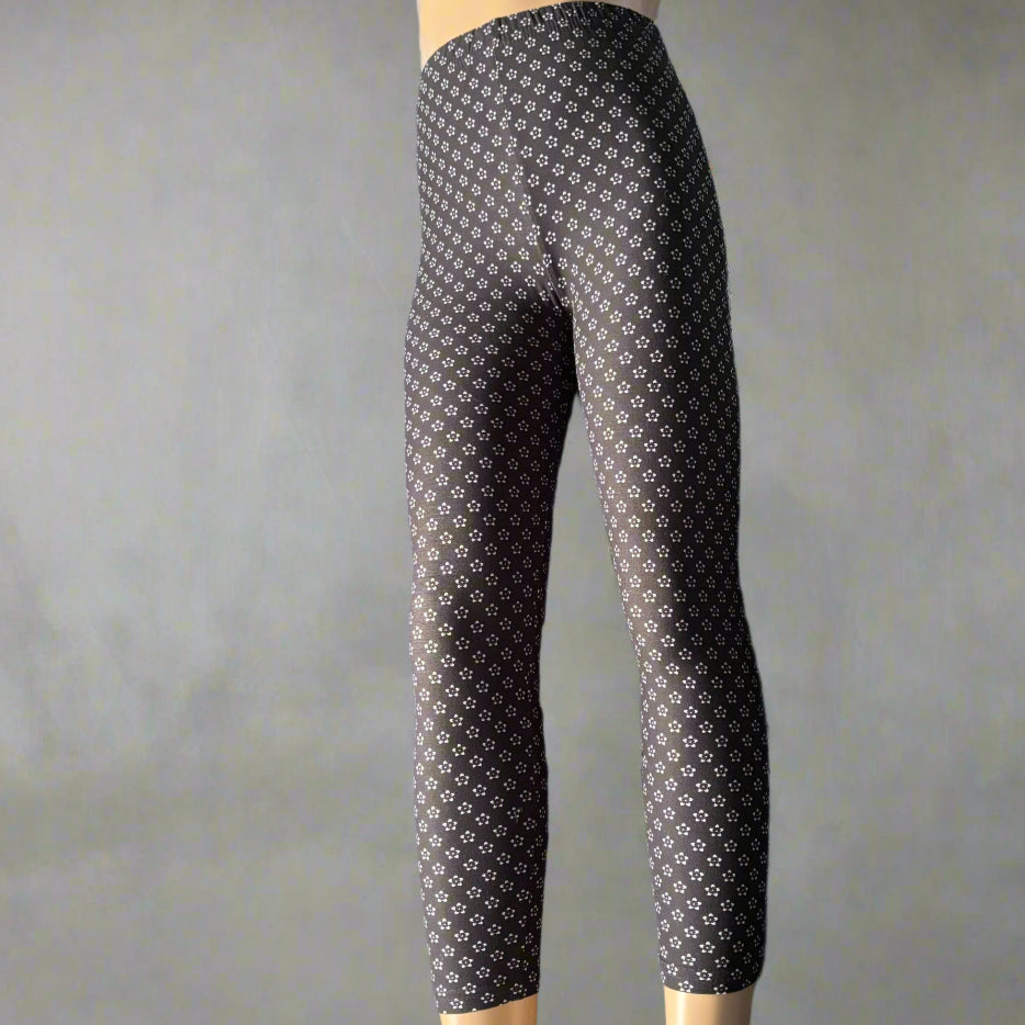 Black leggings with tiny white flowers design