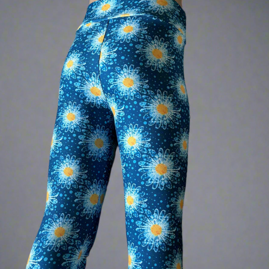 Winter daisy leggings