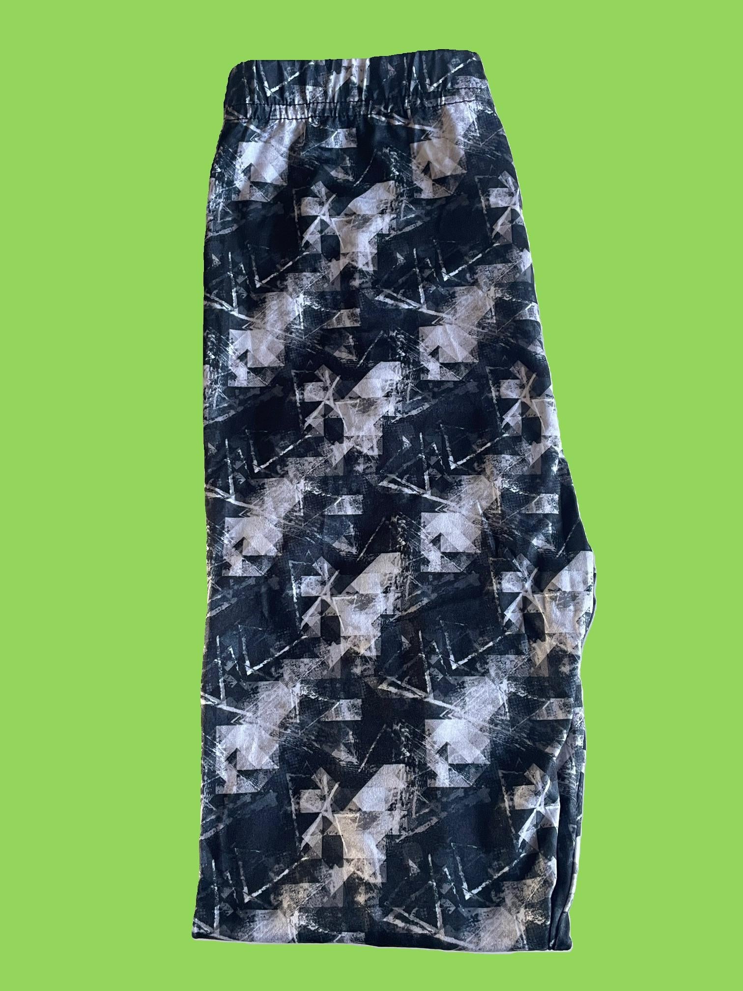 Monochrome diamond design full length stretch leggings