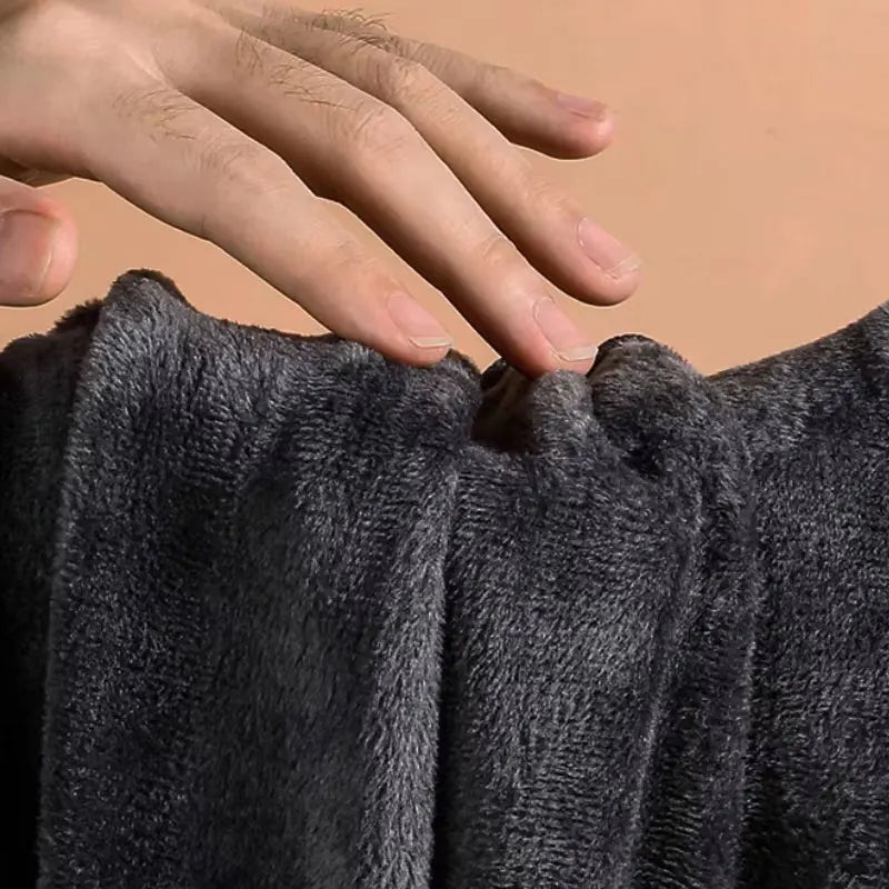 Mens Underwear Winter Long Sleeve Thermal Underwear Thick Fleece T-shirt Round Neck Slim Bottoming Shirt and Pants White